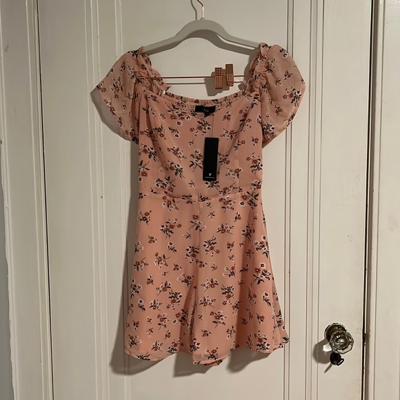 Lulus “in the meantime floral print off the shoulder romper” in light pink - Picture 2 of 5